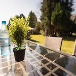 Wohlfuehloase - Moderne Mit Grossem Eingezaeuntem Garten In Alleinlage An Feld & Wald, Pur Trifft Auf Komfort, Wellness Und Gute Erholung *