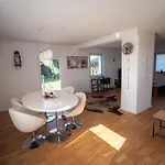 Wohlfuehloase - Moderne Mit Grossem Eingezaeuntem Garten In Alleinlage An Feld & Wald, Pur Trifft Auf Komfort, Wellness Und Gute Erholung Daire Alpen