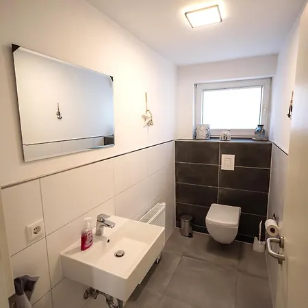 Wohlfuehloase - Moderne Mit Grossem Eingezaeuntem Garten In Alleinlage An Feld & Wald, Pur Trifft Auf Komfort, Wellness Und Gute Erholung