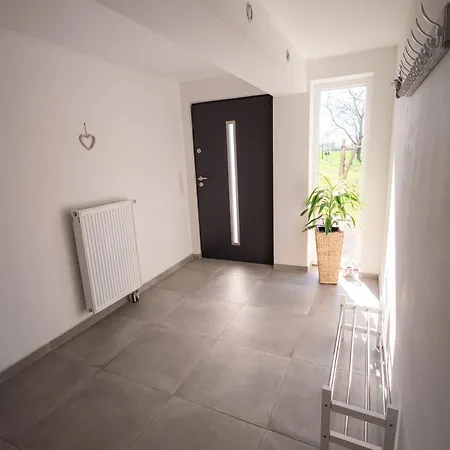 Wohlfuehloase - Moderne Mit Grossem Eingezaeuntem Garten In Alleinlage An Feld & Wald, Pur Trifft Auf Komfort, Wellness Und Gute Erholung Apartment *