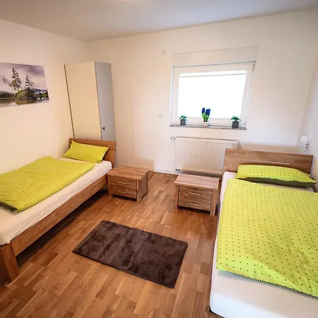 Lejlighed Wohlfuehloase - Moderne Mit Grossem Eingezaeuntem Garten In Alleinlage An Feld & Wald, Pur Trifft Auf Komfort, Wellness Und Gute Erholung