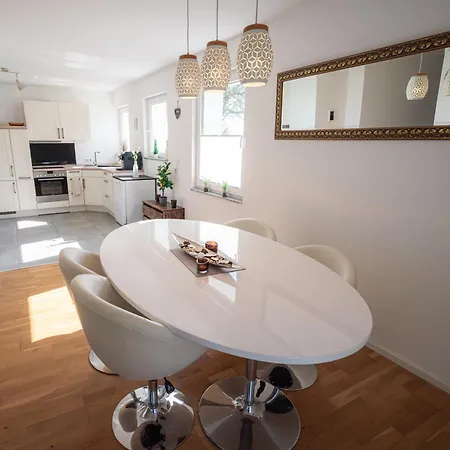 Wohlfuehloase - Moderne Mit Grossem Eingezaeuntem Garten In Alleinlage An Feld & Wald, Pur Trifft Auf Komfort, Wellness Und Gute Erholung Alpen