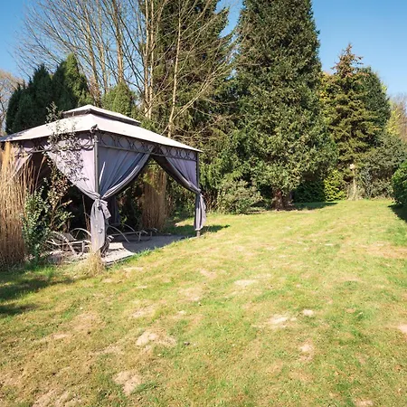 Wohlfuehloase - Moderne Mit Grossem Eingezaeuntem Garten In Alleinlage An Feld & Wald, Pur Trifft Auf Komfort, Wellness Und Gute Erholung * Alpen