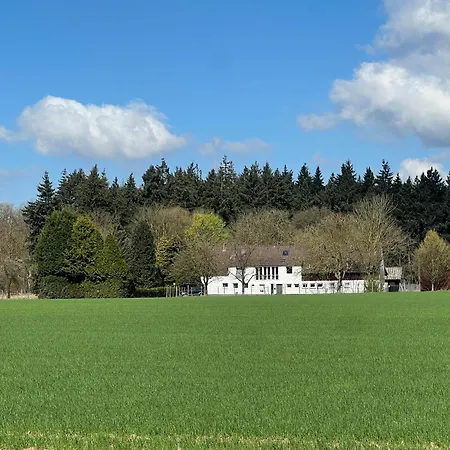 Wohlfuehloase - Moderne Mit Grossem Eingezaeuntem Garten In Alleinlage An Feld & Wald, Pur Trifft Auf Komfort, Wellness Und Gute Erholung Apartment Alpen