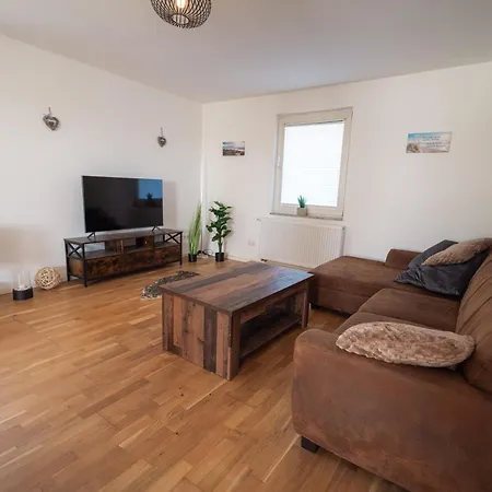 Wohlfuehloase - Moderne Mit Grossem Eingezaeuntem Garten In Alleinlage An Feld & Wald, Pur Trifft Auf Komfort, Wellness Und Gute Erholung Apartment