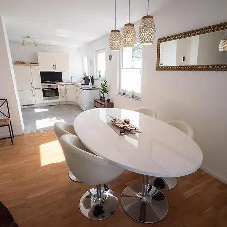 דירה Wohlfuehloase - Moderne Mit Grossem Eingezaeuntem Garten In Alleinlage An Feld & Wald, Pur Trifft Auf Komfort, Wellness Und Gute Erholung *