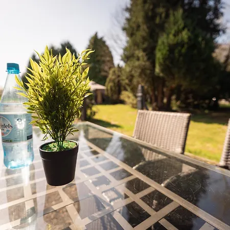 Wohlfuehloase - Moderne Mit Grossem Eingezaeuntem Garten In Alleinlage An Feld & Wald, Pur Trifft Auf Komfort, Wellness Und Gute Erholung *