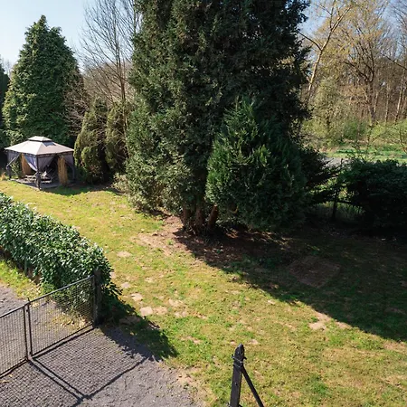 Wohlfuehloase - Moderne Mit Grossem Eingezaeuntem Garten In Alleinlage An Feld & Wald, Pur Trifft Auf Komfort, Wellness Und Gute Erholung Apartment *