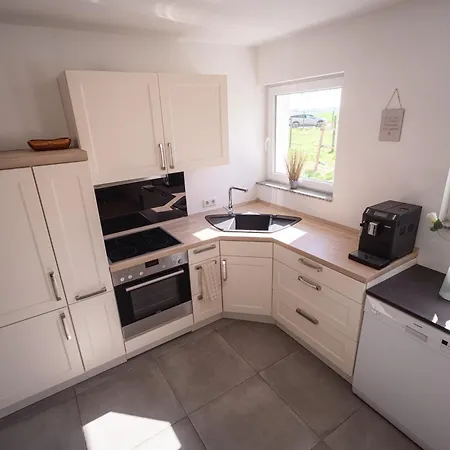 דירה Wohlfuehloase - Moderne Mit Grossem Eingezaeuntem Garten In Alleinlage An Feld & Wald, Pur Trifft Auf Komfort, Wellness Und Gute Erholung *