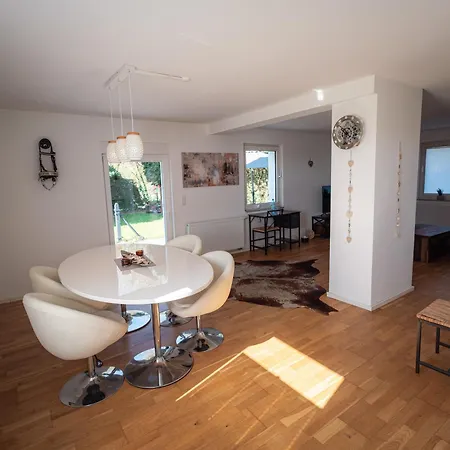 Wohlfuehloase - Moderne Mit Grossem Eingezaeuntem Garten In Alleinlage An Feld & Wald, Pur Trifft Auf Komfort, Wellness Und Gute Erholung Apartment Alpen