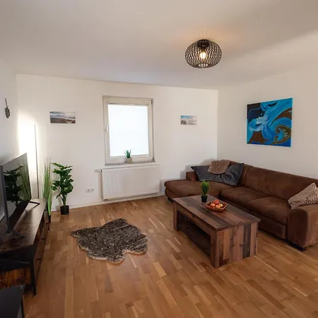 דירה Wohlfuehloase - Moderne Mit Grossem Eingezaeuntem Garten In Alleinlage An Feld & Wald, Pur Trifft Auf Komfort, Wellness Und Gute Erholung