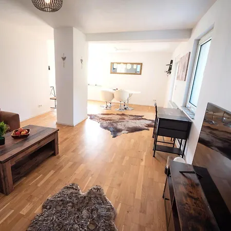 Wohlfuehloase - Moderne Mit Grossem Eingezaeuntem Garten In Alleinlage An Feld & Wald, Pur Trifft Auf Komfort, Wellness Und Gute Erholung Apartment