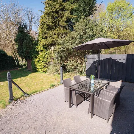 Apartment Wohlfühloase - Moderne Mit Großem Eingezäuntem Garten In Alleinlage An Feld&wald, Pur Trifft Auf Komfort, Wellness Und Gute Erholung *