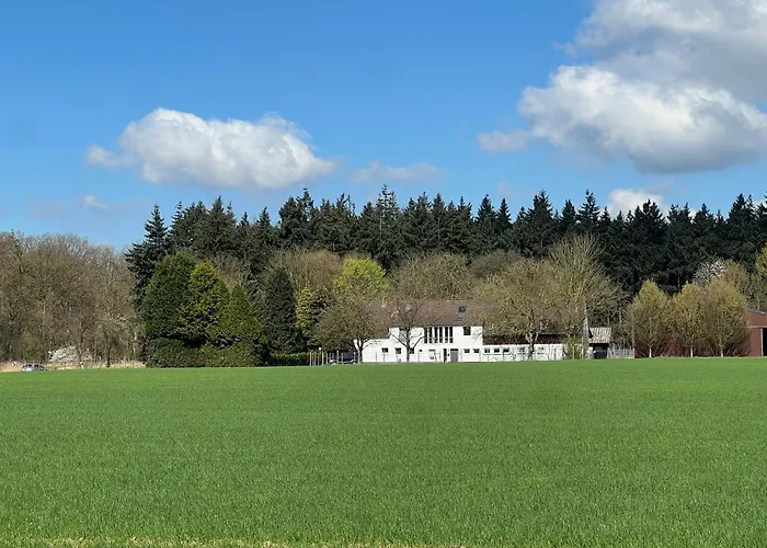 Wohlfuehloase - Moderne Mit Grossem Eingezaeuntem Garten In Alleinlage An Feld & Wald, Pur Trifft Auf Komfort, Wellness Und Gute Erholung Apartament Alpen