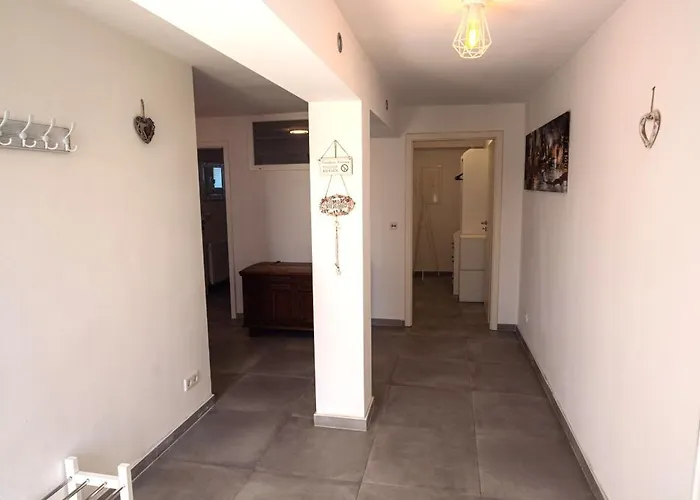 Wohlfühloase - Moderne Mit Großem Eingezäuntem Garten In Alleinlage An Feld&wald, Pur Trifft Auf Komfort, Wellness Und Gute Erholung Apartment