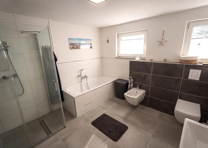 Wohlfühloase - Moderne Mit Großem Eingezäuntem Garten In Alleinlage An Feld&wald, Pur Trifft Auf Komfort, Wellness Und Gute Erholung * Alpen