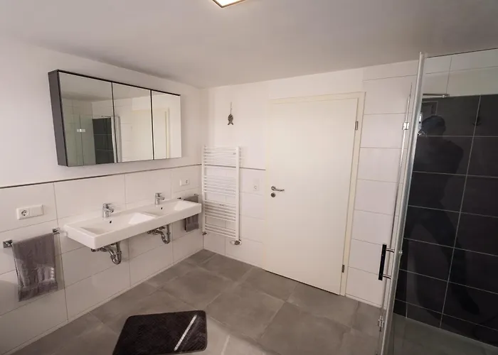 Apartament Wohlfuehloase - Moderne Mit Grossem Eingezaeuntem Garten In Alleinlage An Feld & Wald, Pur Trifft Auf Komfort, Wellness Und Gute Erholung *