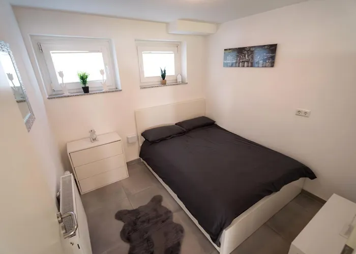 Wohlfuehloase - Moderne Mit Grossem Eingezaeuntem Garten In Alleinlage An Feld & Wald, Pur Trifft Auf Komfort, Wellness Und Gute Erholung *