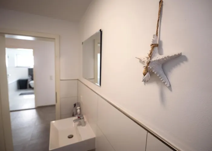 Wohlfuehloase - Moderne Mit Grossem Eingezaeuntem Garten In Alleinlage An Feld & Wald, Pur Trifft Auf Komfort, Wellness Und Gute Erholung