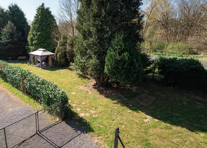 Wohlfühloase - Moderne Mit Großem Eingezäuntem Garten In Alleinlage An Feld&wald, Pur Trifft Auf Komfort, Wellness Und Gute Erholung Apartment *