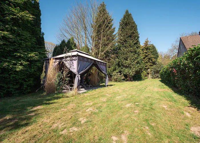 Apartment Wohlfühloase - Moderne Mit Großem Eingezäuntem Garten In Alleinlage An Feld&wald, Pur Trifft Auf Komfort, Wellness Und Gute Erholung Alpen
